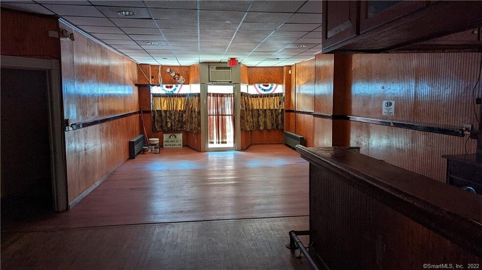 More Photos Of 50 Rappallo Ave, Middletown Storefront Retail Residential For Lease