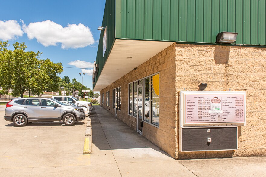More Photos Of 3333 Louisa St, Catlettsburg Freestanding For Lease