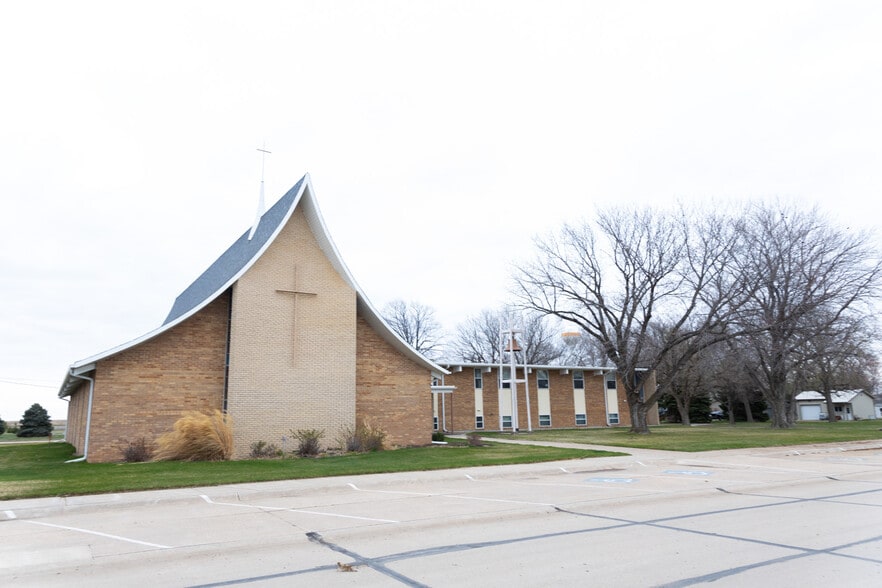 More Photos Of 381 H St, Hampton Religious Facility For Sale