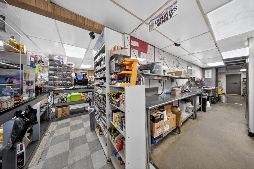 More Photos Of 105 Whiteleysburg Rd, Greensboro Convenience Store For Sale