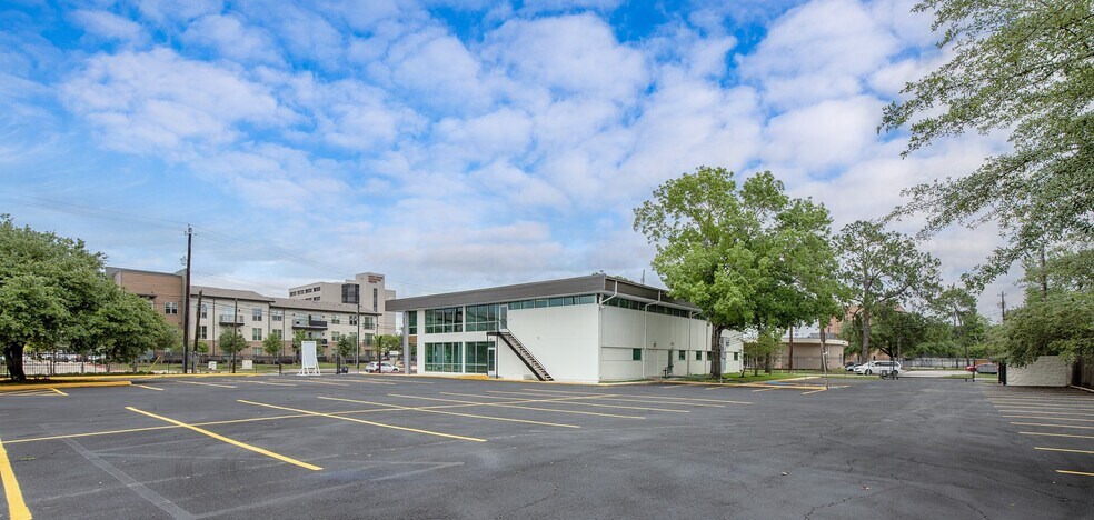 More Photos Of 8845 Long Point Rd, Houston Medical For Lease