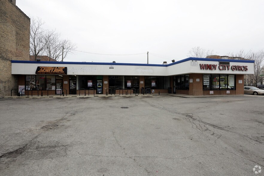 Primary Photo Of 3928-3930 N Broadway St, Chicago Freestanding For Lease