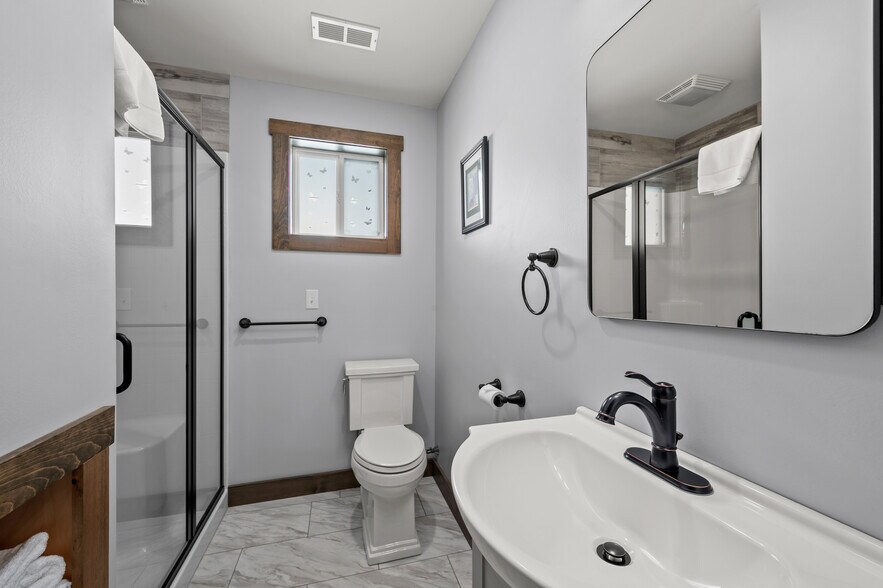 More Photos Of 291 Endicott St N, Laconia Hotel For Sale