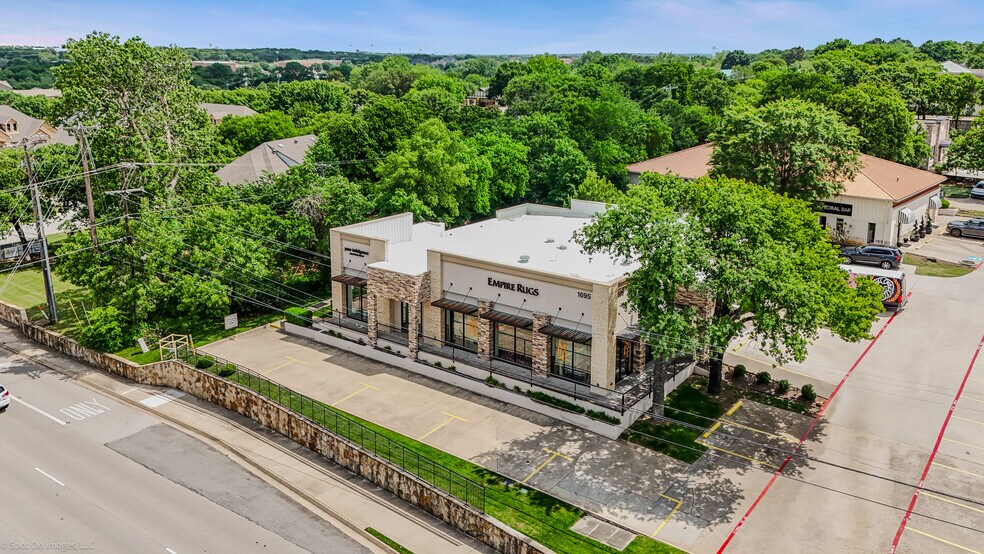 More Photos Of 1695 E Southlake Blvd, Southlake Freestanding For Lease