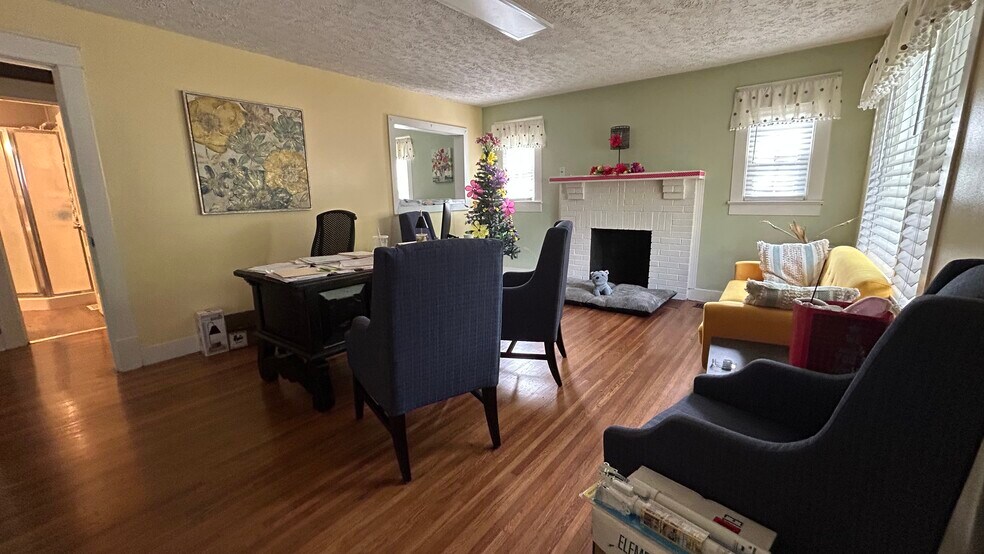 More Photos Of 124 Two Mile Pike, Goodlettsville Loft Creative Space For Sale