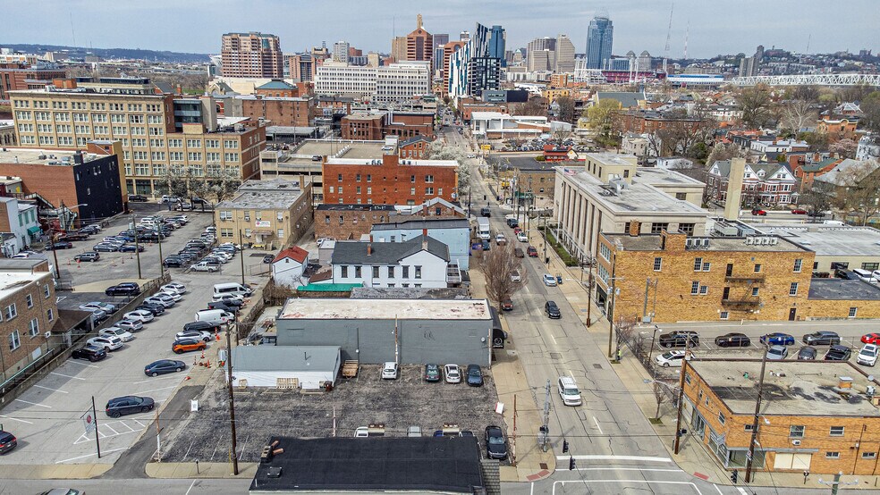 More Photos Of 729 Scott St, Covington General Retail For Sale