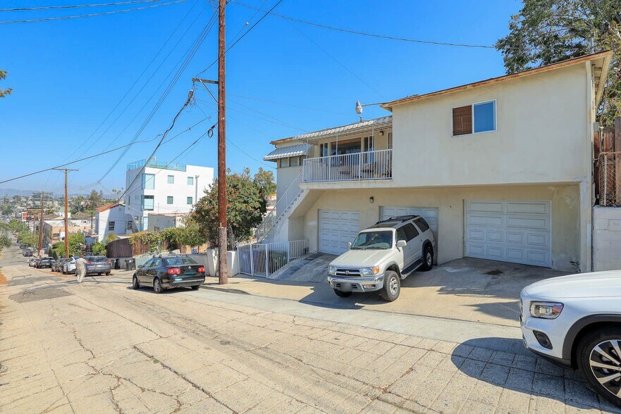 More Photos Of 1303 Lilac Terrace, Los Angeles Apartments For Sale