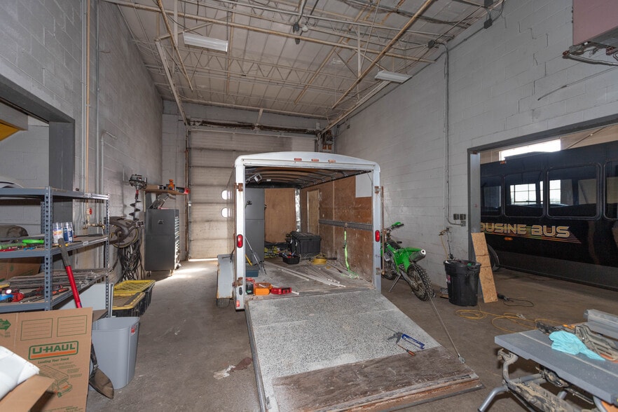 More Photos Of 2660 Hawcreek Blvd, Columbus Warehouse For Sale