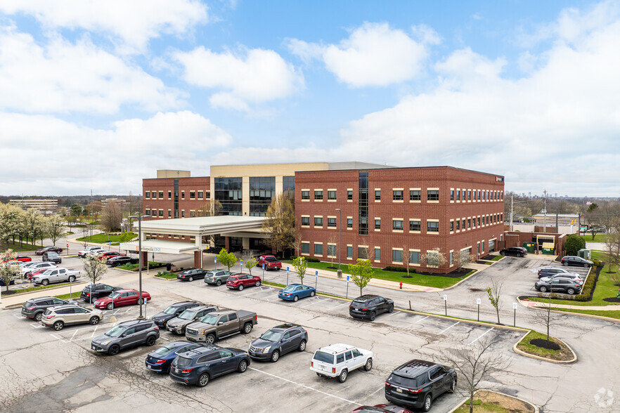 Primary Photo Of 170 Taylor Station Rd, Columbus Medical For Lease