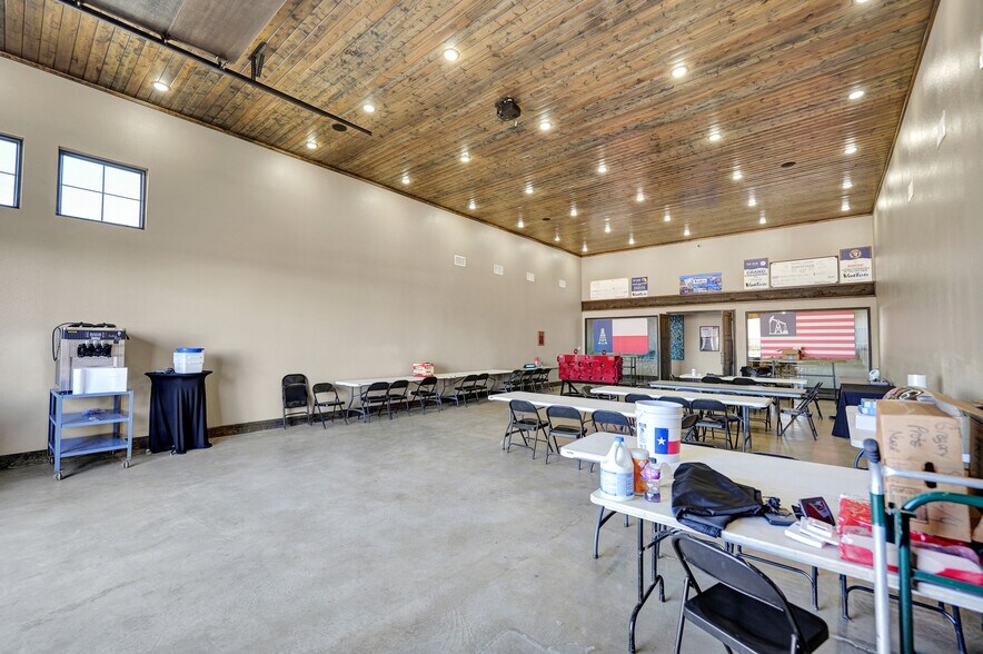 More Photos Of 4313 N County Rd W, Odessa Office For Sale