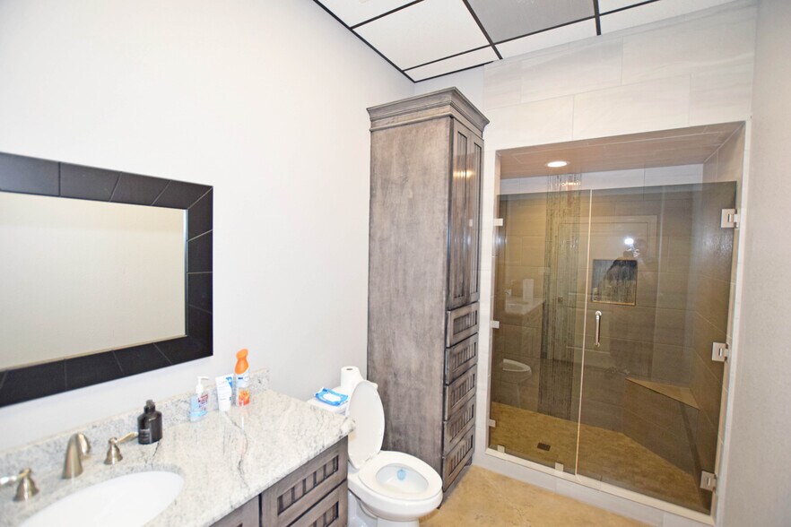 More Photos Of 2250 Dixie Blvd, Odessa Industrial For Sale