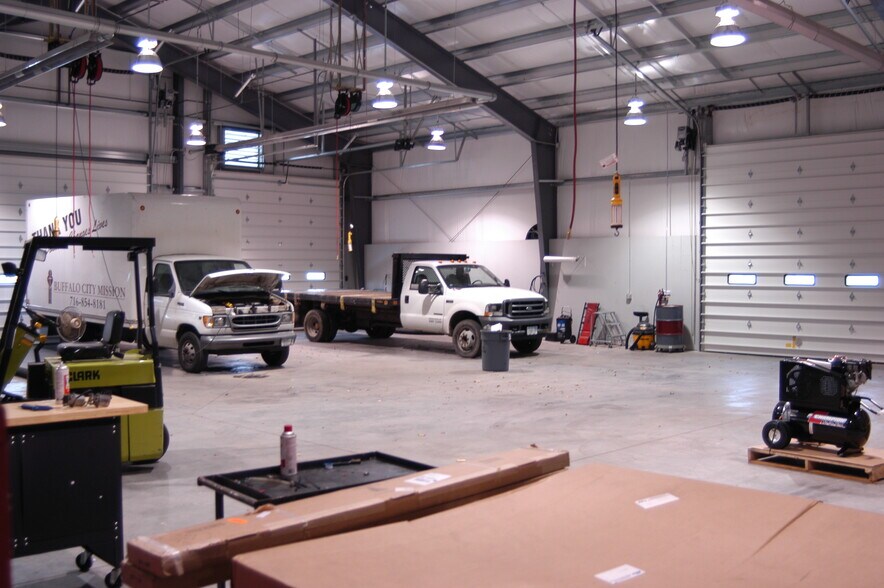 More Photos Of 3788 Broadway St, Cheektowaga Loft Creative Space For Lease