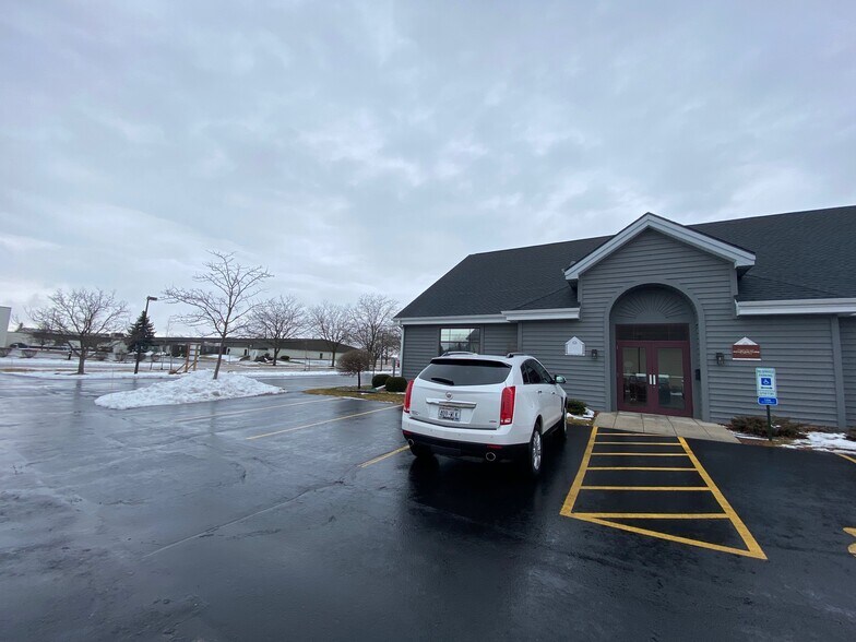 More Photos Of 885 Western Ave, Fond Du Lac Medical For Lease