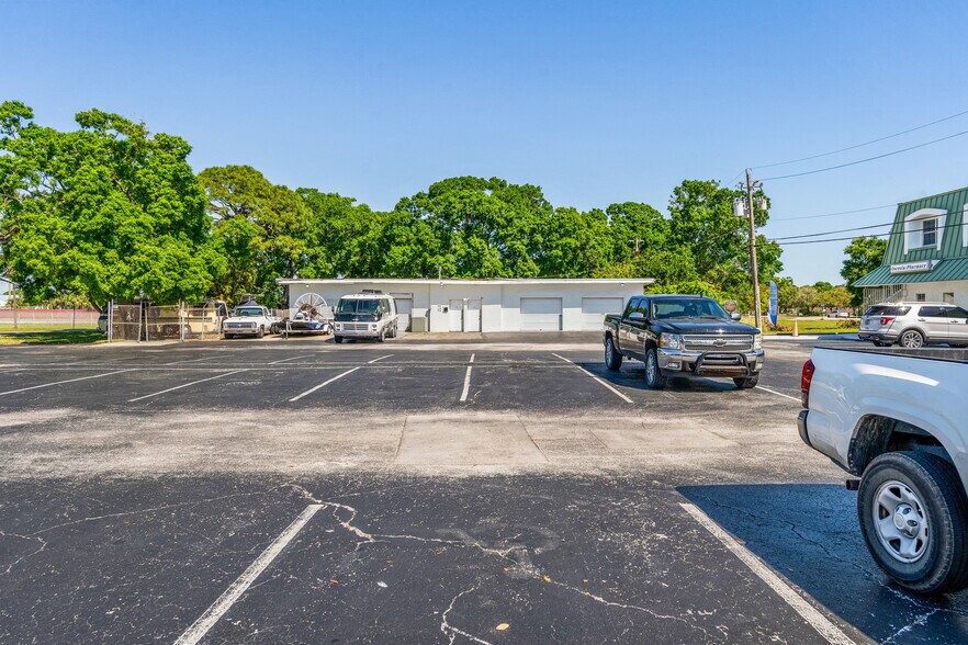 More Photos Of 1615 14th Ave, Vero Beach Medical For Sale