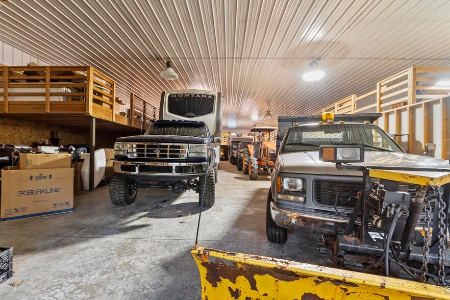 More Photos Of 162 Baldwinville Rd, Templeton Industrial For Sale