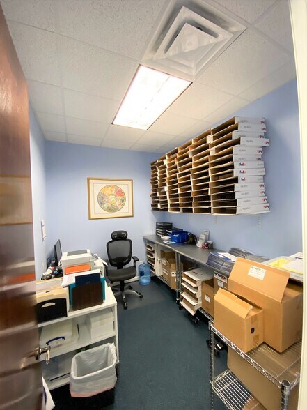 More Photos Of 515 E 27th St, Bradenton Office For Sale