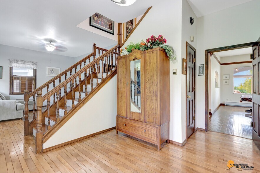 More Photos Of 1651 Terrilou Ct, Palmer Specialty For Sale