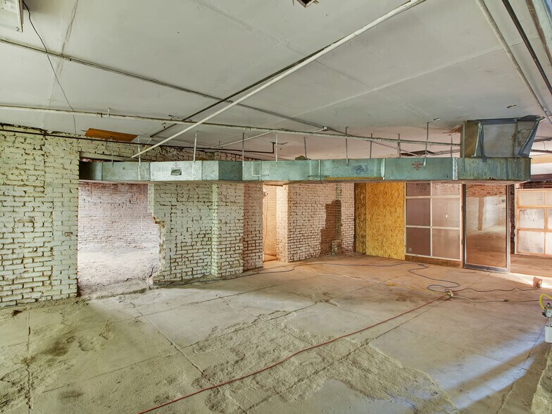 More Photos Of 350 W Front St, Byers Freestanding For Sale