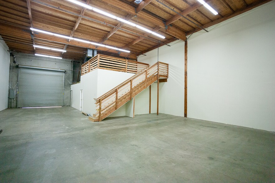 More Photos Of 11419 Sunrise Gold Cir, Rancho Cordova Warehouse For Lease