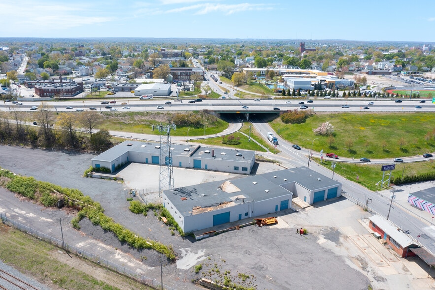 More Photos Of 487 Allens, Providence Land For Lease