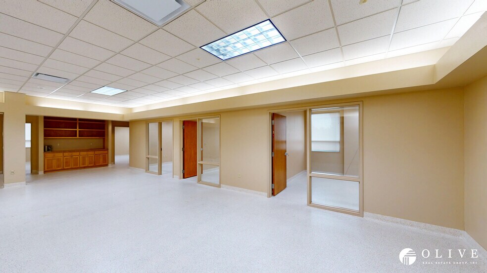 More Photos Of 1555 Quail Lake Loop, Colorado Springs Medical For Sale