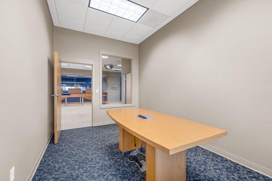 More Photos Of 1504 S Ridgewood Ave, Edgewater Bank For Sale