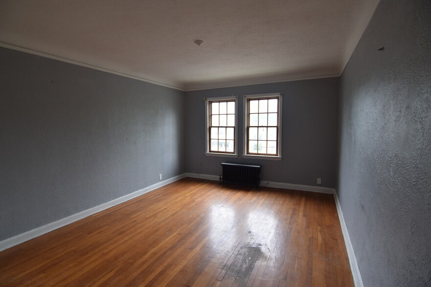 More Photos Of 2260 Noble Rd, Cleveland Heights Apartments For Sale