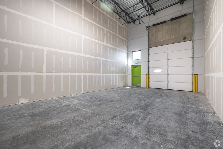 More Photos Of 5718 W 3500 South, West Valley Warehouse For Lease
