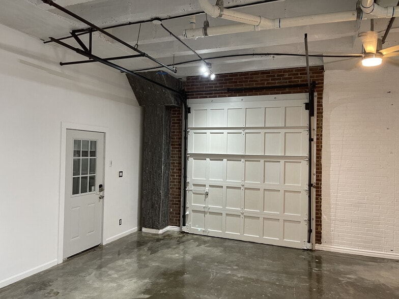 More Photos Of 555 Whitehall St SW, Atlanta Distribution For Lease