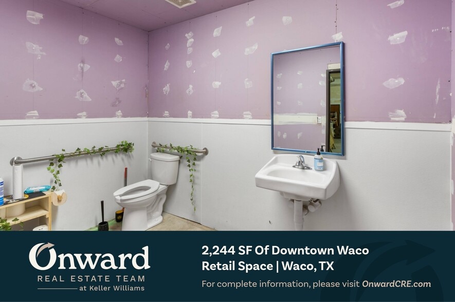 More Photos Of 707 Austin Ave, Waco Storefront Retail Residential For Sale