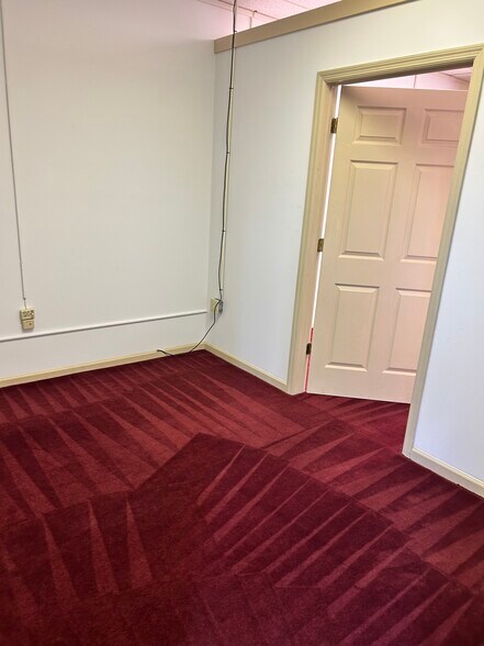More Photos Of 1619 Hampton Ave NW, Aiken Office For Lease