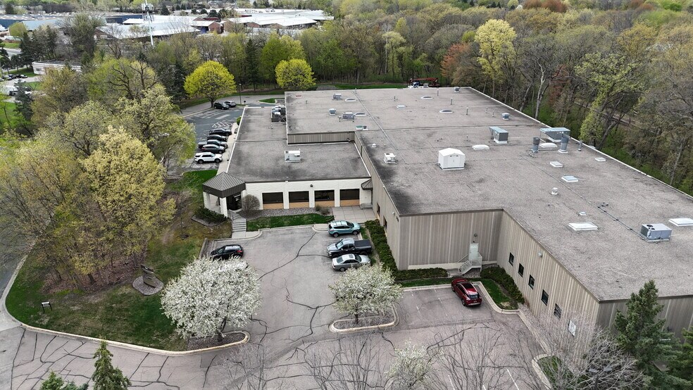 More Photos Of 7660 Quattro Dr, Chanhassen Warehouse For Sale