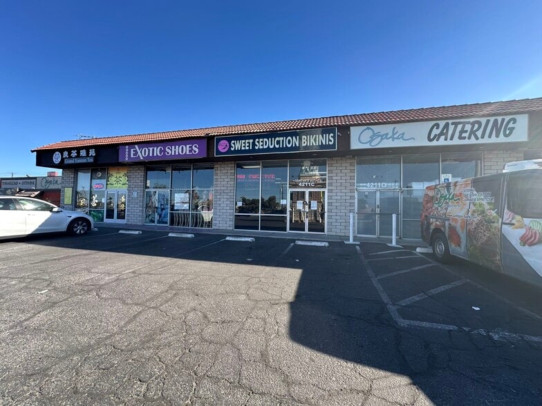 More Photos Of 4211 W Sahara Ave, Las Vegas Storefront Retail Office For Lease