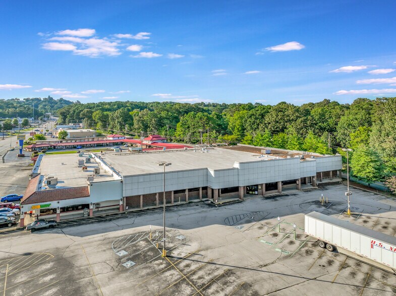 More Photos Of 3600-3800 Ringgold Rd, Chattanooga Unknown For Lease