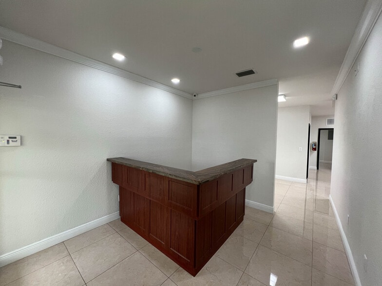 More Photos Of 2470 NW 102nd Pl, Doral Storefront Retail Office For Sale