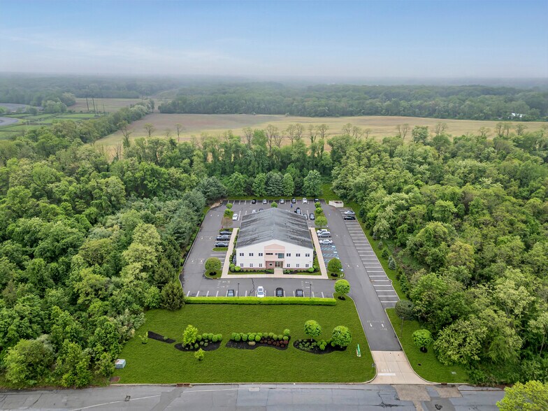More Photos Of 500 Park Ave, Manalapan Township Medical For Lease