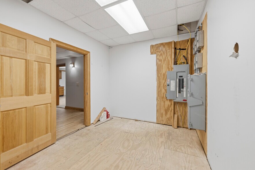 More Photos Of 966 Greensboro Rd, Eatonton Flex For Lease