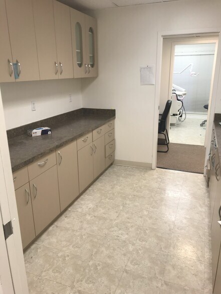 More Photos Of 178 S Victoria Ave, Ventura Medical For Lease