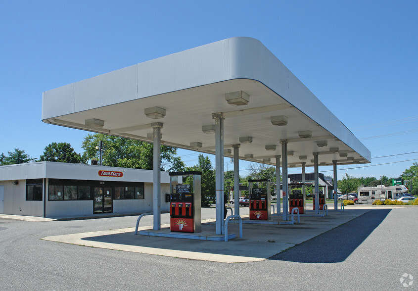 Primary Photo Of 1361 E Chestnut Ave, Vineland Convenience Store For Lease