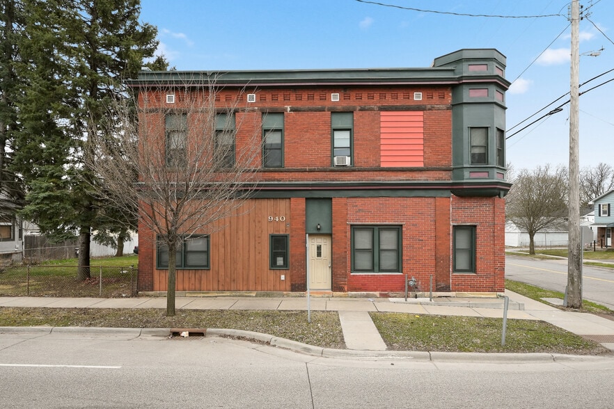 Primary Photo Of 940 3rd St E, Saint Paul Apartments For Sale