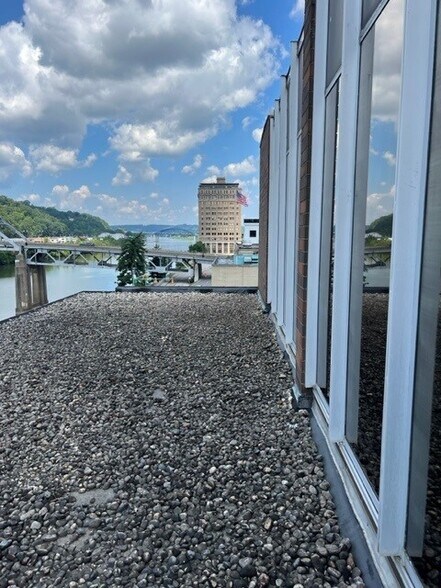 More Photos Of 1012 Kanawha Blvd, Charleston Office For Lease