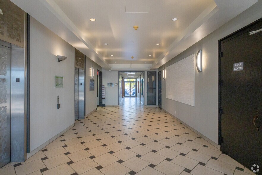 More Photos Of 4045 NW 64th St, Oklahoma City Office For Lease