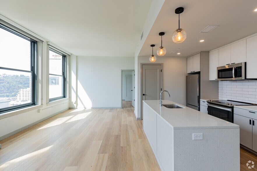 More Photos Of 316 4th Ave, Pittsburgh Apartments For Lease