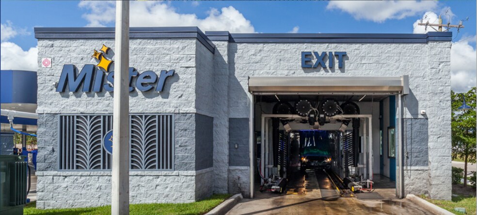 More Photos Of 2002A Santa Barbara Blvd, Cape Coral Carwash For Sale