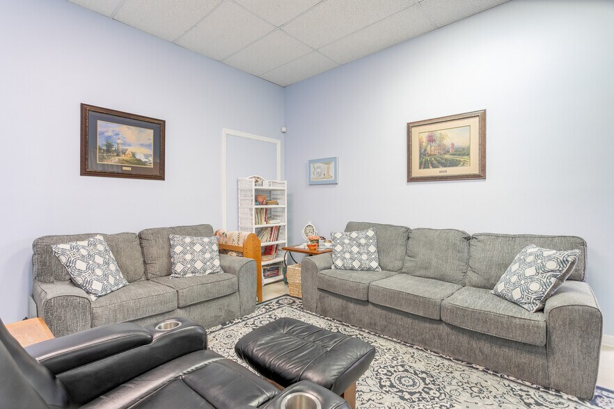 More Photos Of 3710-3740 Curtis Blvd, Port Saint John Medical For Sale