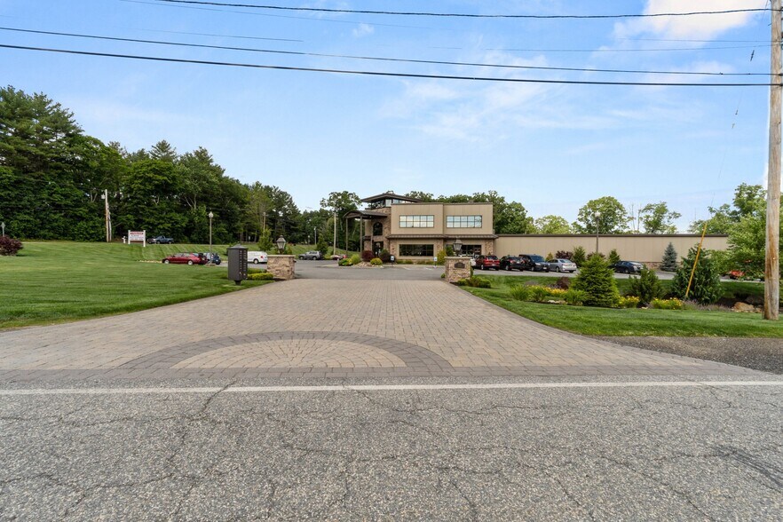 More Photos Of 2302 Turnpike St, North Andover General Retail For Lease