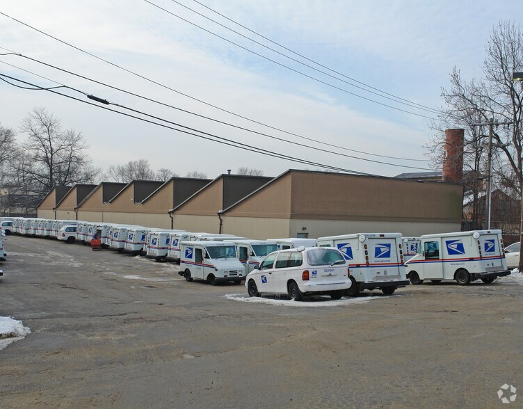More Photos Of 1 Barry Pl, Stamford Warehouse For Lease