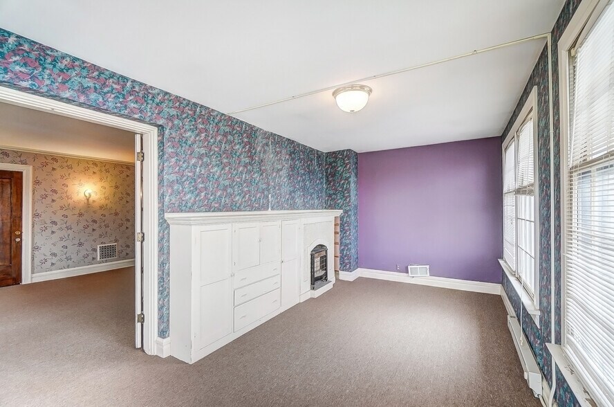 More Photos Of 916-920 W Market St, Lima Medical For Sale