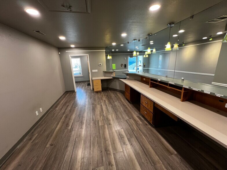 More Photos Of 1158 Court St, Redding Medical For Sale