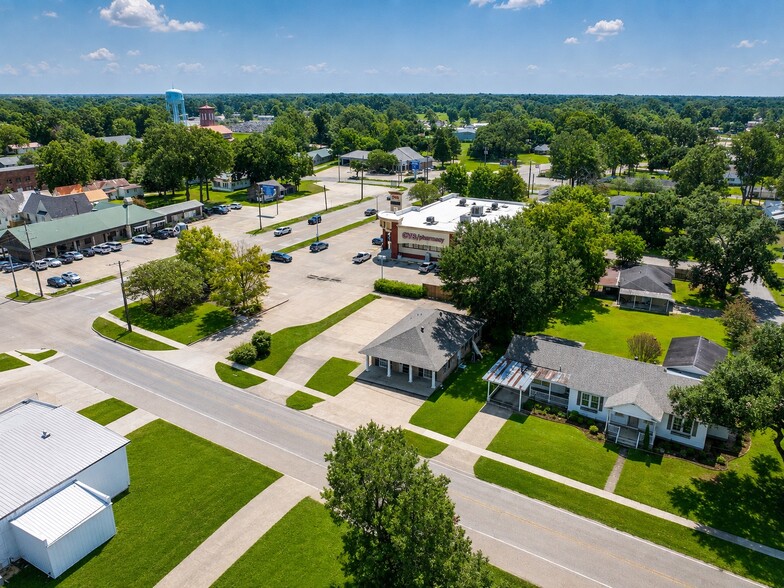 More Photos Of 321 S Main St, Marksville Office For Sale